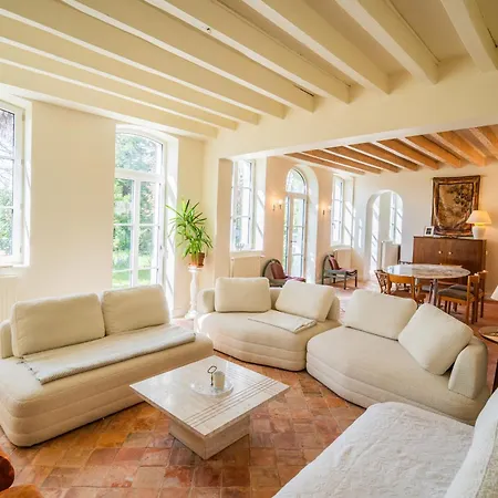 Narcisse Bienvenue - Elegance Et Raffinement Vila *