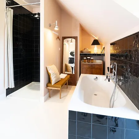 Narcisse Bienvenue - Elegance Et Raffinement Vila