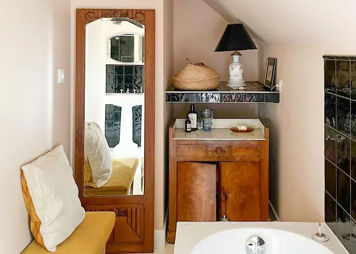 Narcisse Bienvenue - Elegance Et Raffinement فيلة