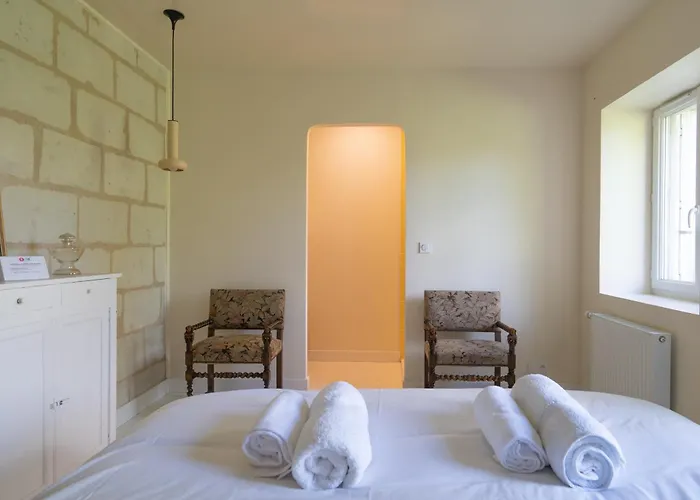 Narcisse Bienvenue - Elegance Et Raffinement * Saint-Mathurin (Maine-et-Loire)